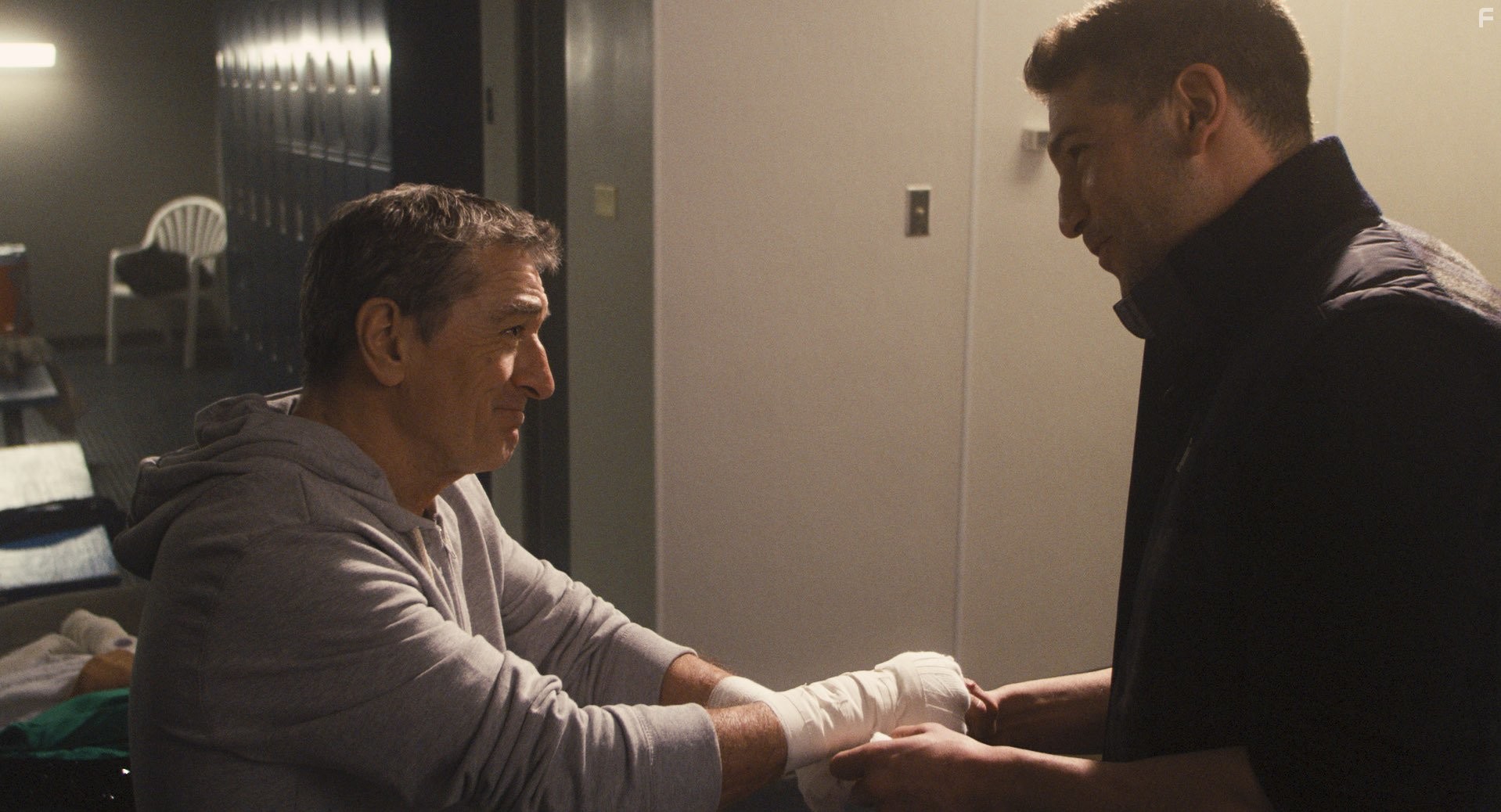 Robert De Niro and Jon Bernthal in Забойный реванш (2013)