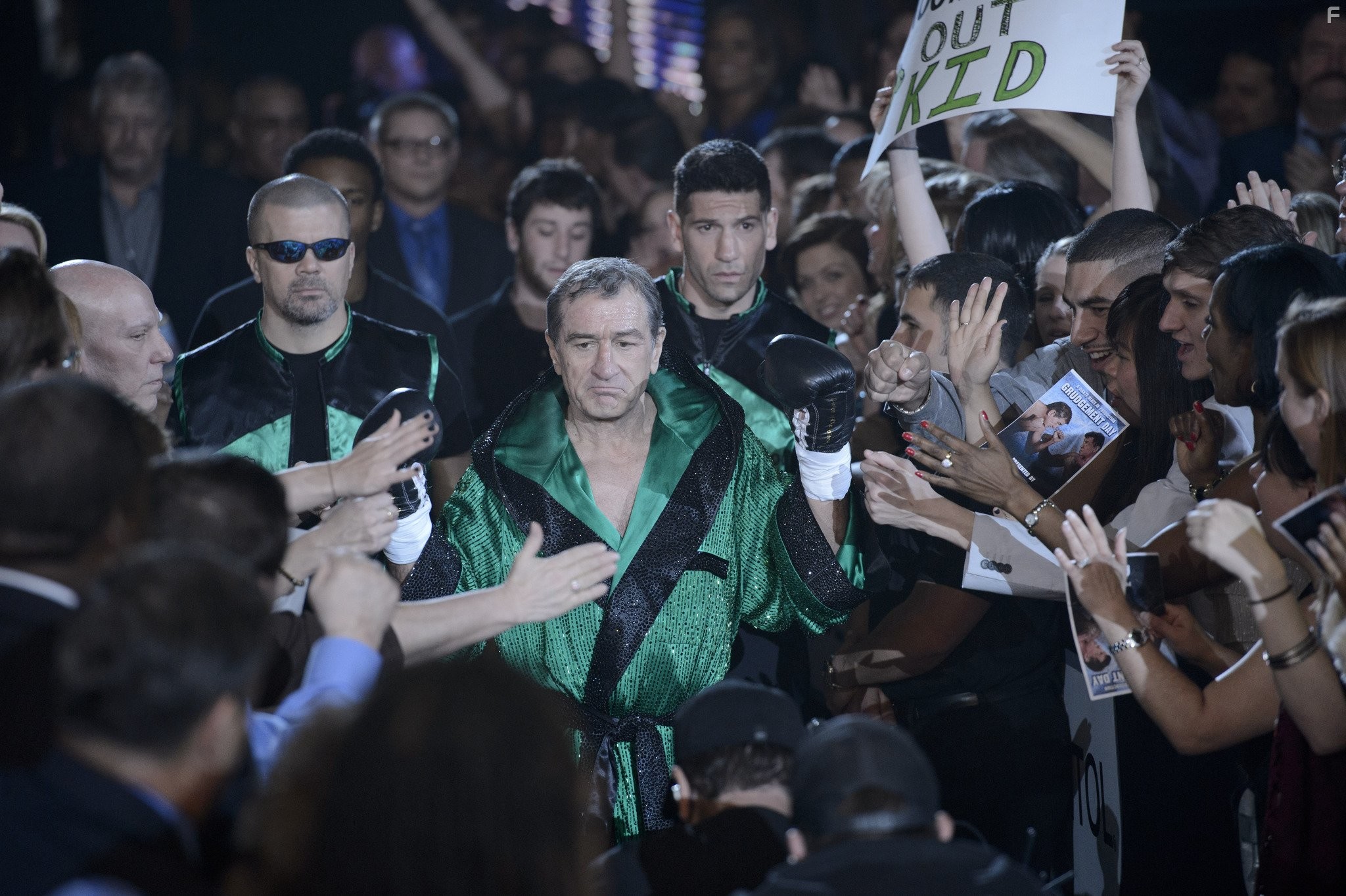 Robert De Niro and Jon Bernthal in Забойный реванш (2013)