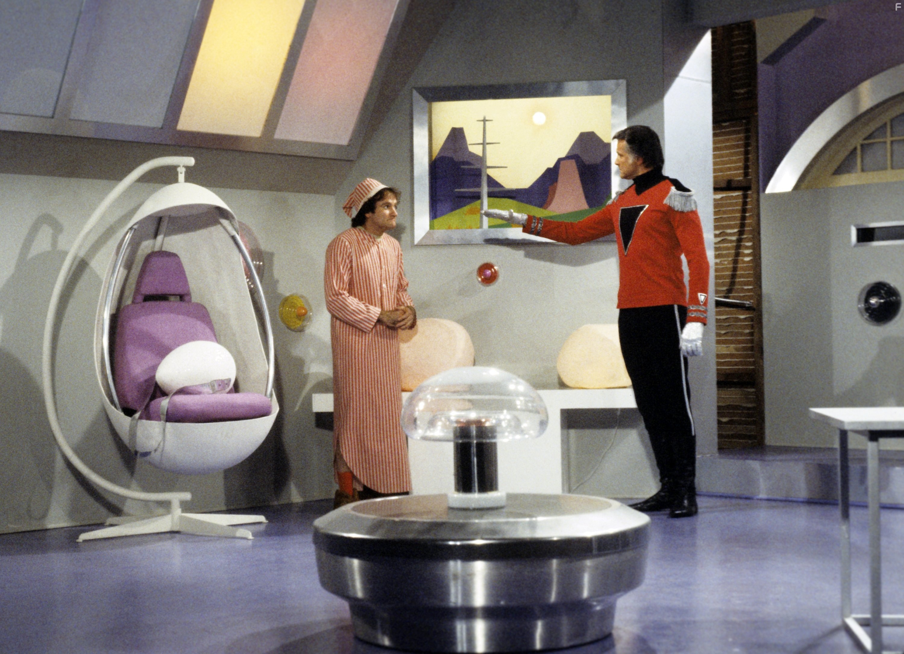 Robin Williams and Lyle Waggoner in Морк и Минди (1978)