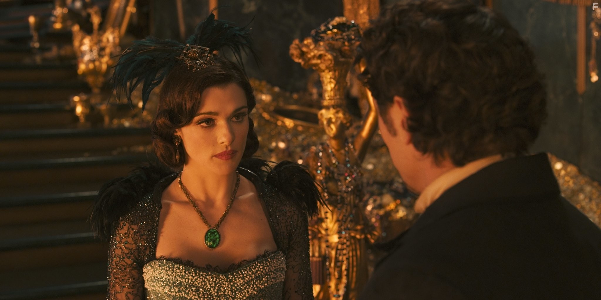 Rachel Weisz and James Franco in Оз: Великий и Ужасный (2013)
