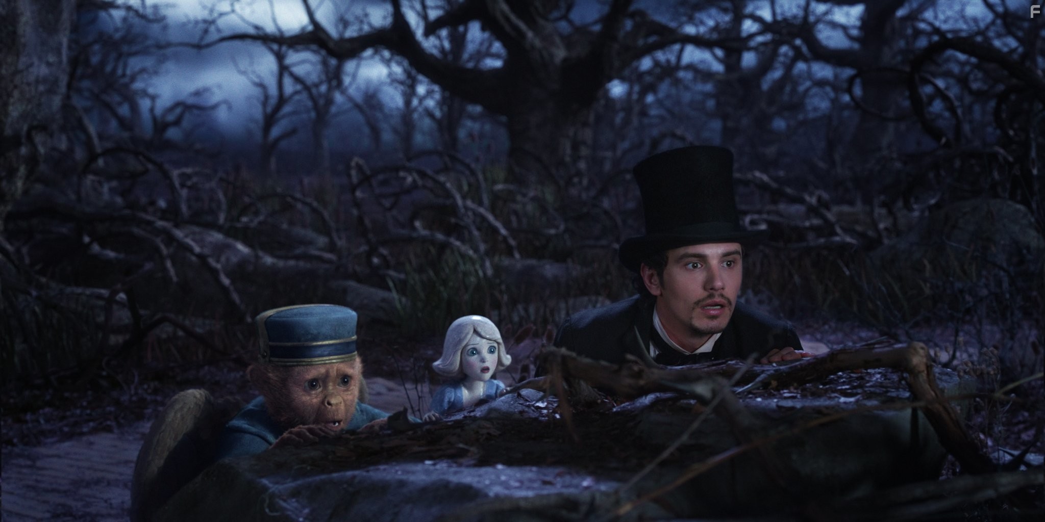 Zach Braff and James Franco in Оз: Великий и Ужасный (2013)