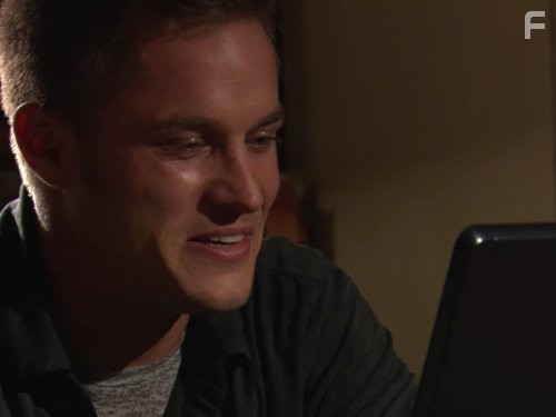 Travis Fimmel in Зверь (2009)