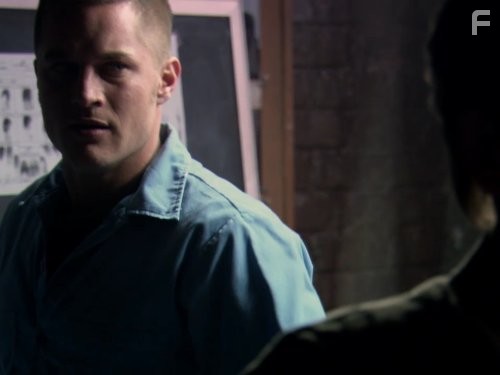 Travis Fimmel in Зверь (2009)