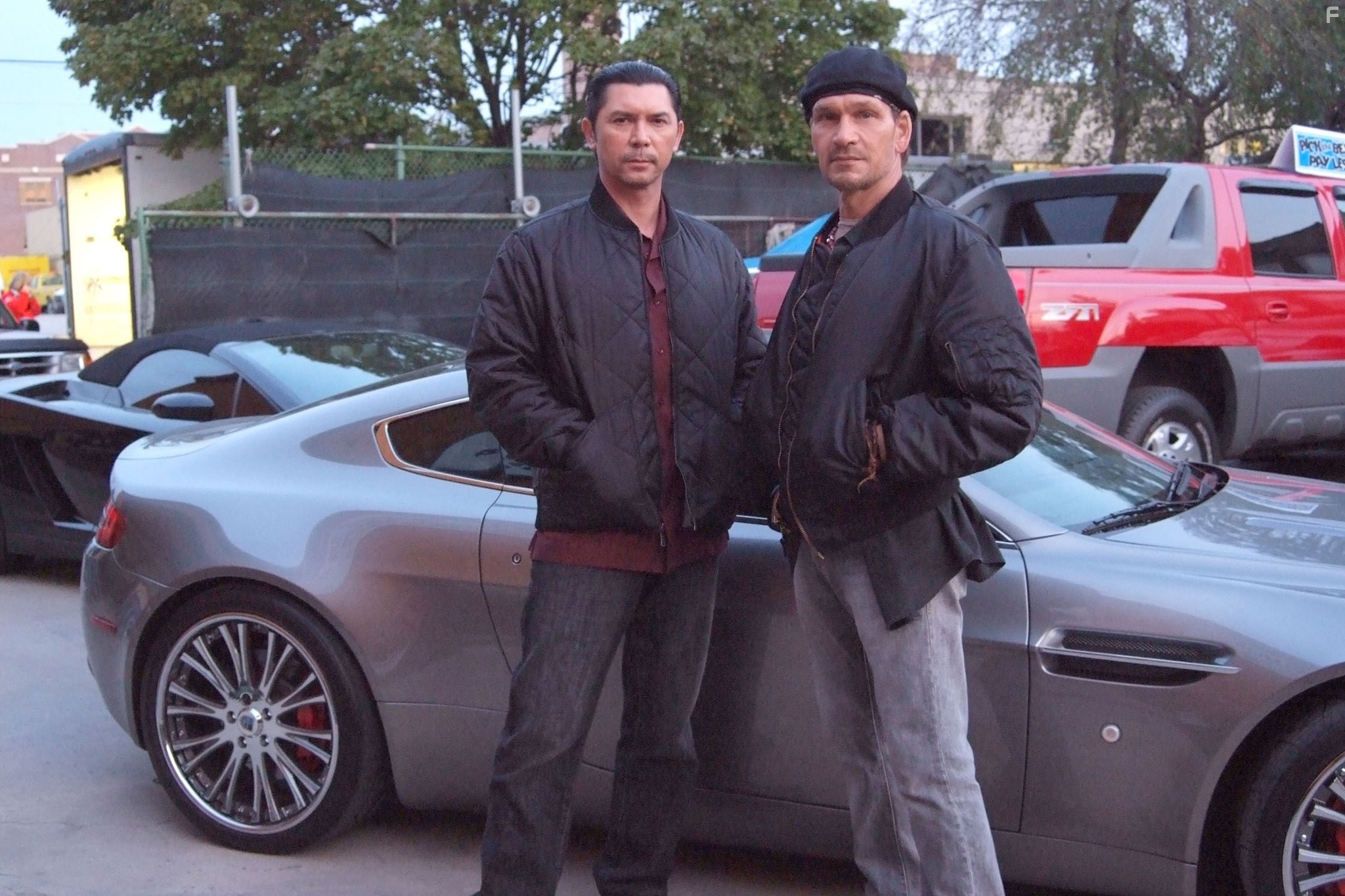 Patrick Swayze and Lou Diamond Phillips in Зверь (2009)