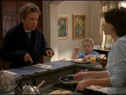 Anthony Michael Hall and Nicole de Boer in Мертвая зона (2002)