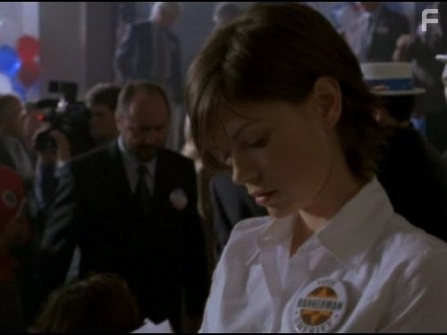 Nicole de Boer in Мертвая зона (2002)