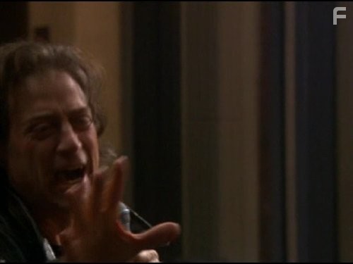 Richard Lewis in Мертвая зона (2002)