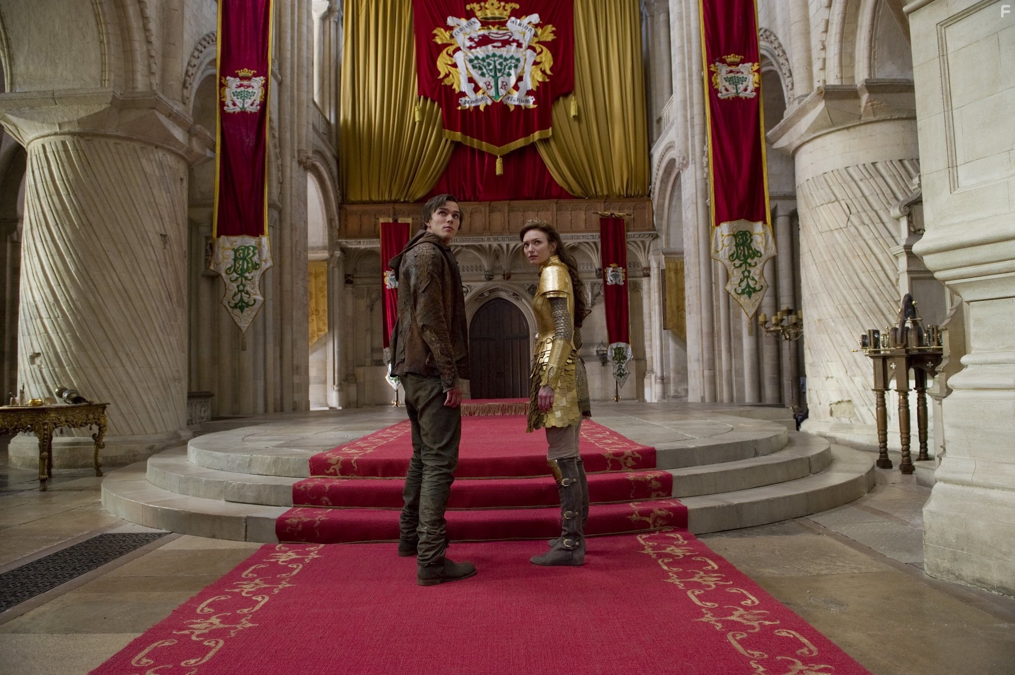 Nicholas Hoult and Eleanor Tomlinson in Джек - покоритель великанов (2013)