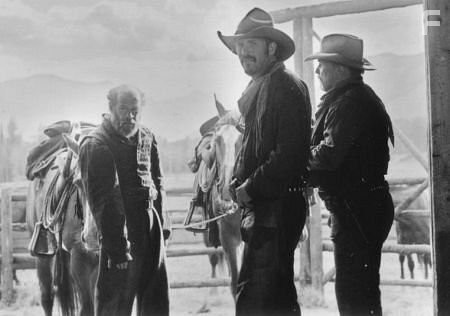 Kevin Costner, Robert Duvall, and Michael Jeter in Открытый простор (2003)