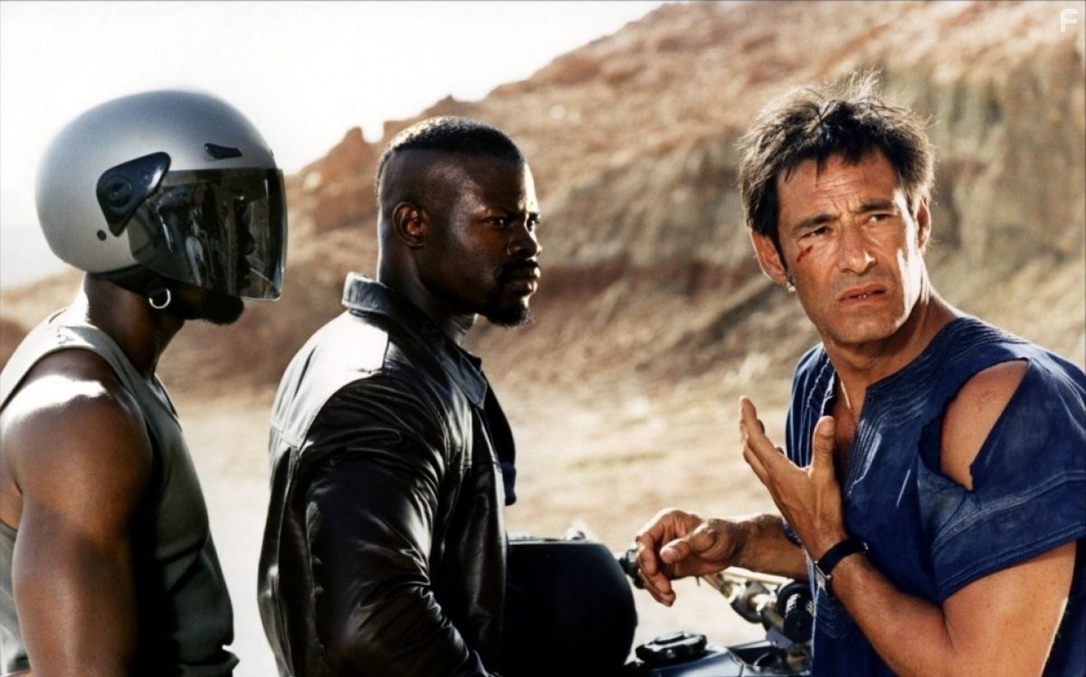 Djimon Hounsou and G?rard Lanvin in Полный привод (2002)