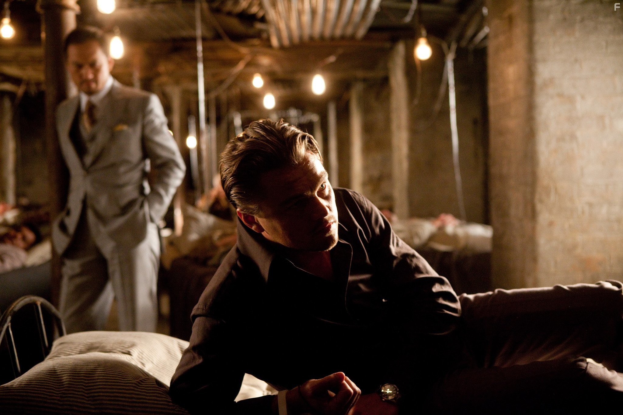 Leonardo DiCaprio and Ken Watanabe in Начало (2010)