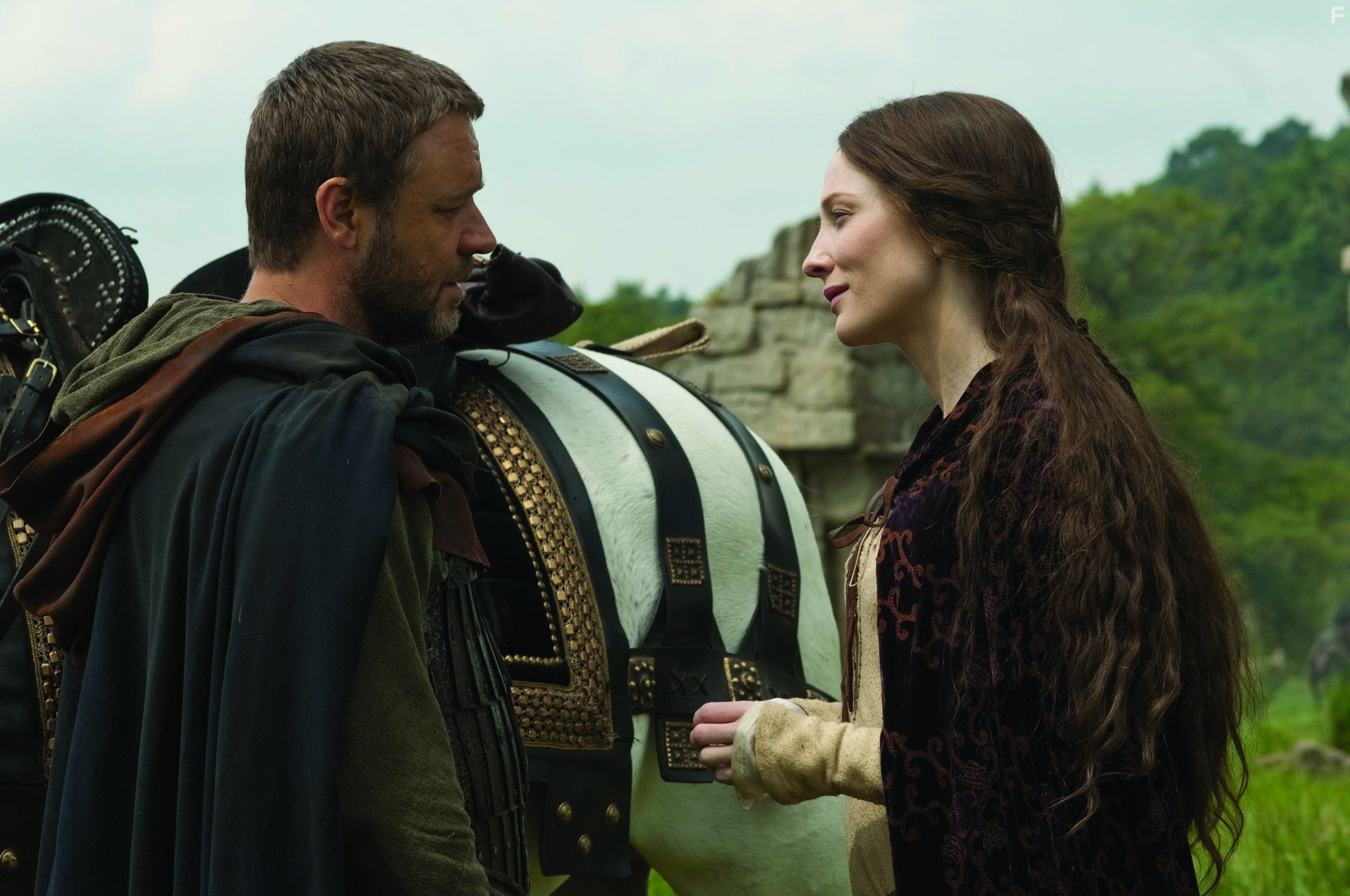 Russell Crowe and Cate Blanchett in Робин Гуд (2010)