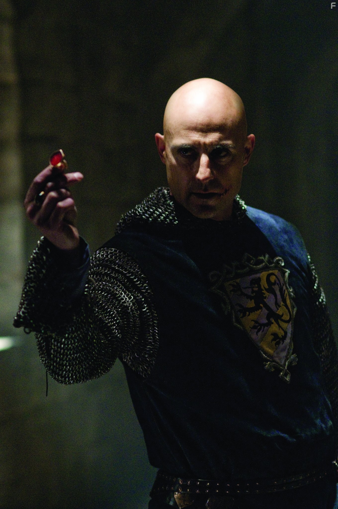 Mark Strong in Робин Гуд (2010)