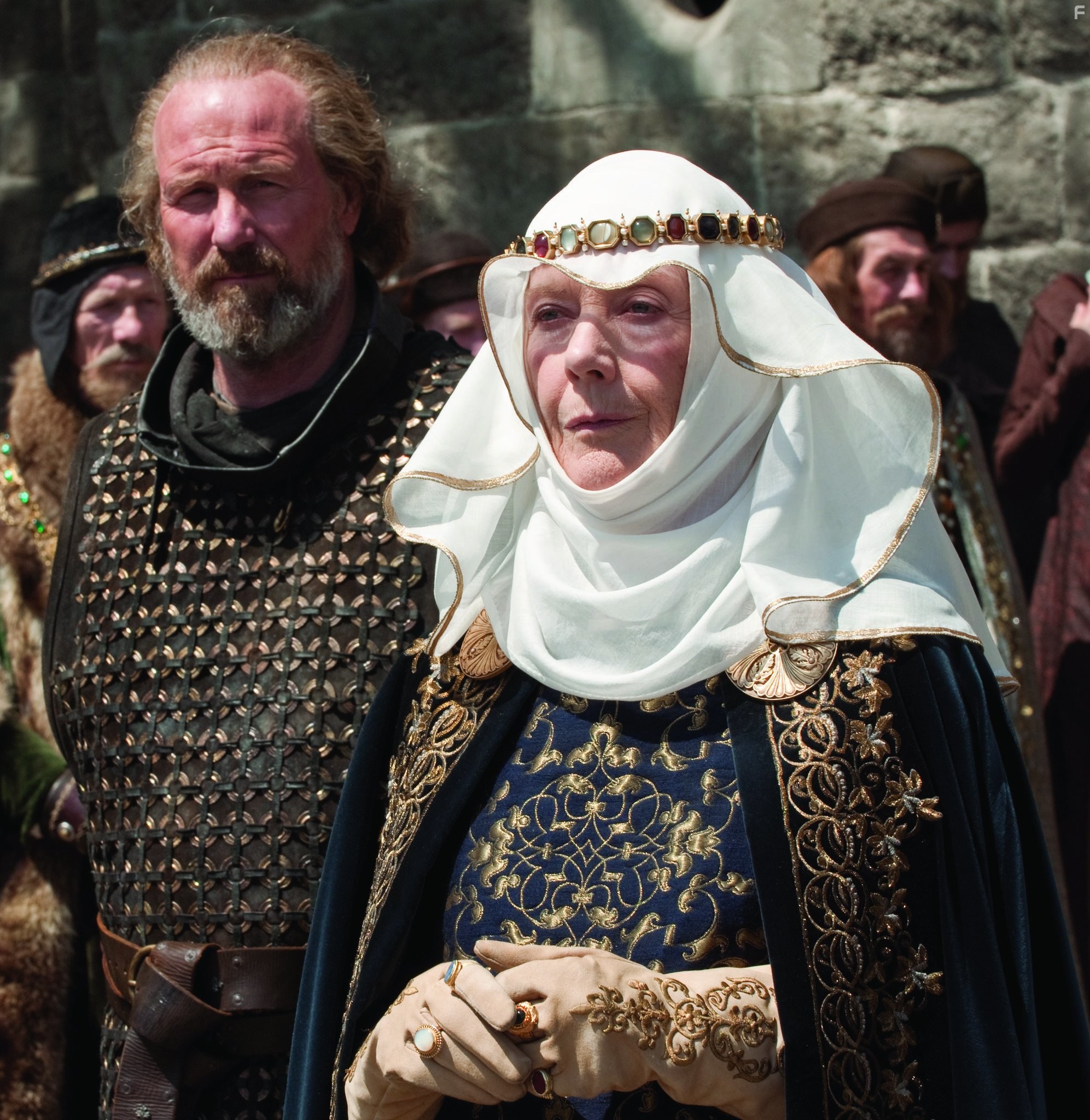 William Hurt and Eileen Atkins in Робин Гуд (2010)