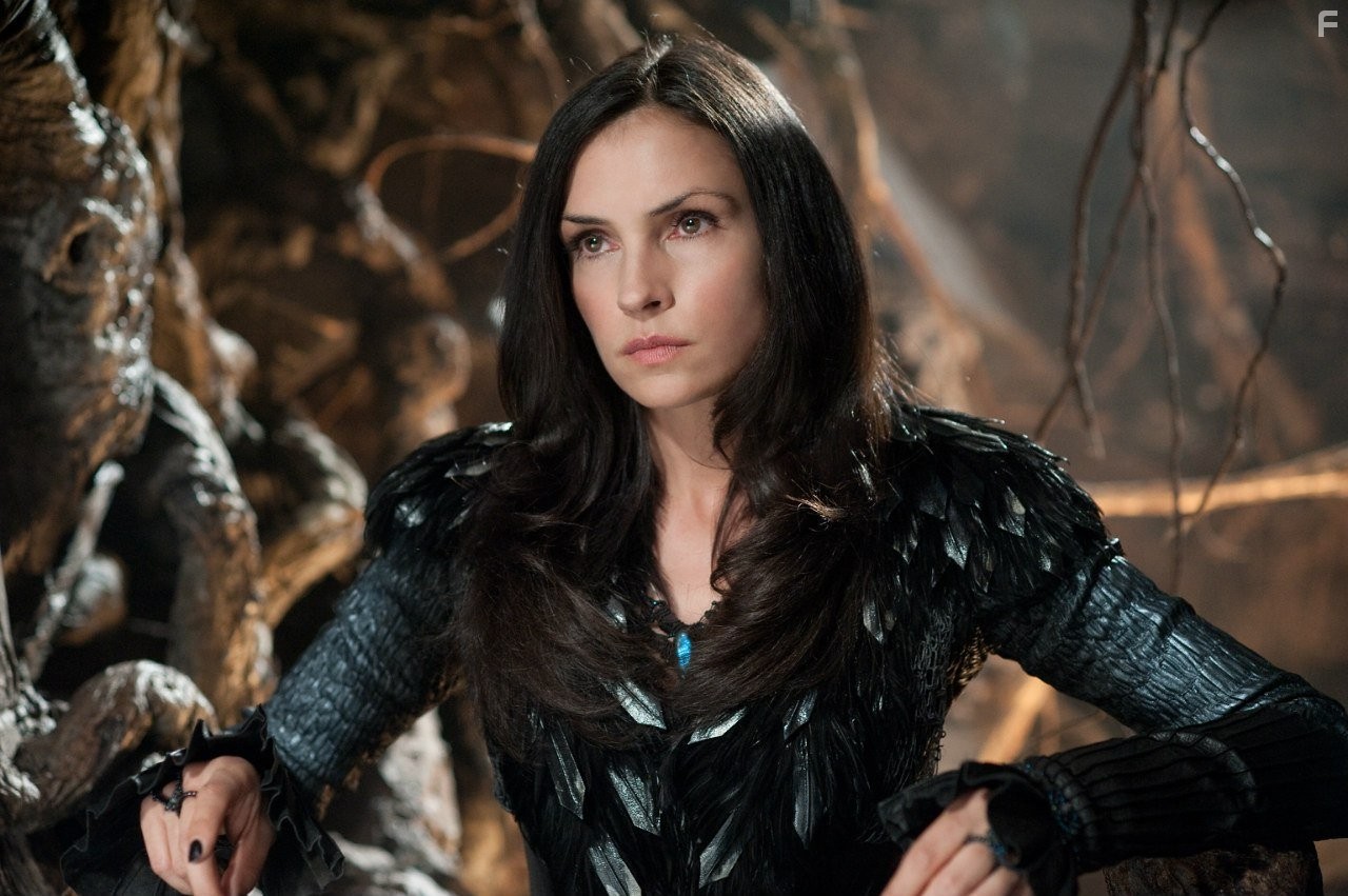 Famke Janssen in Охотники на ведьм (2013)