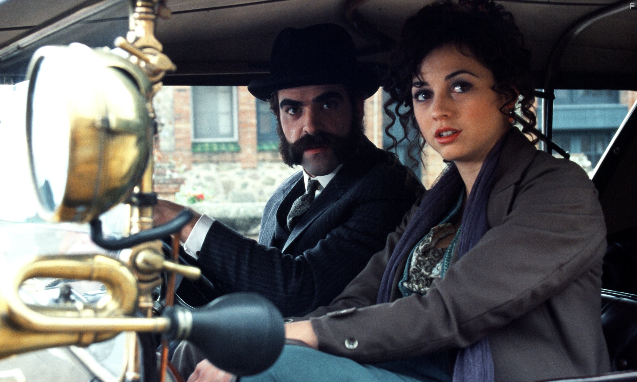 Luis Tosar and Leonor Watling in Убить Фрейда (2004)