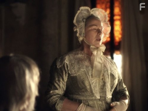 Pam Ferris in Крошка Доррит (2008)