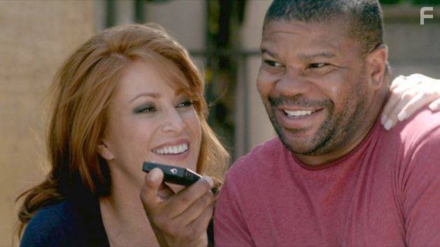 Angie Everhart and Kelly Perine in Брачный договор (2014)