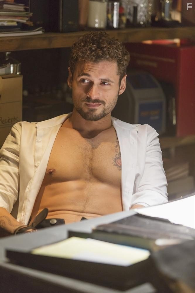 Tom Adam in Миксология (2013)