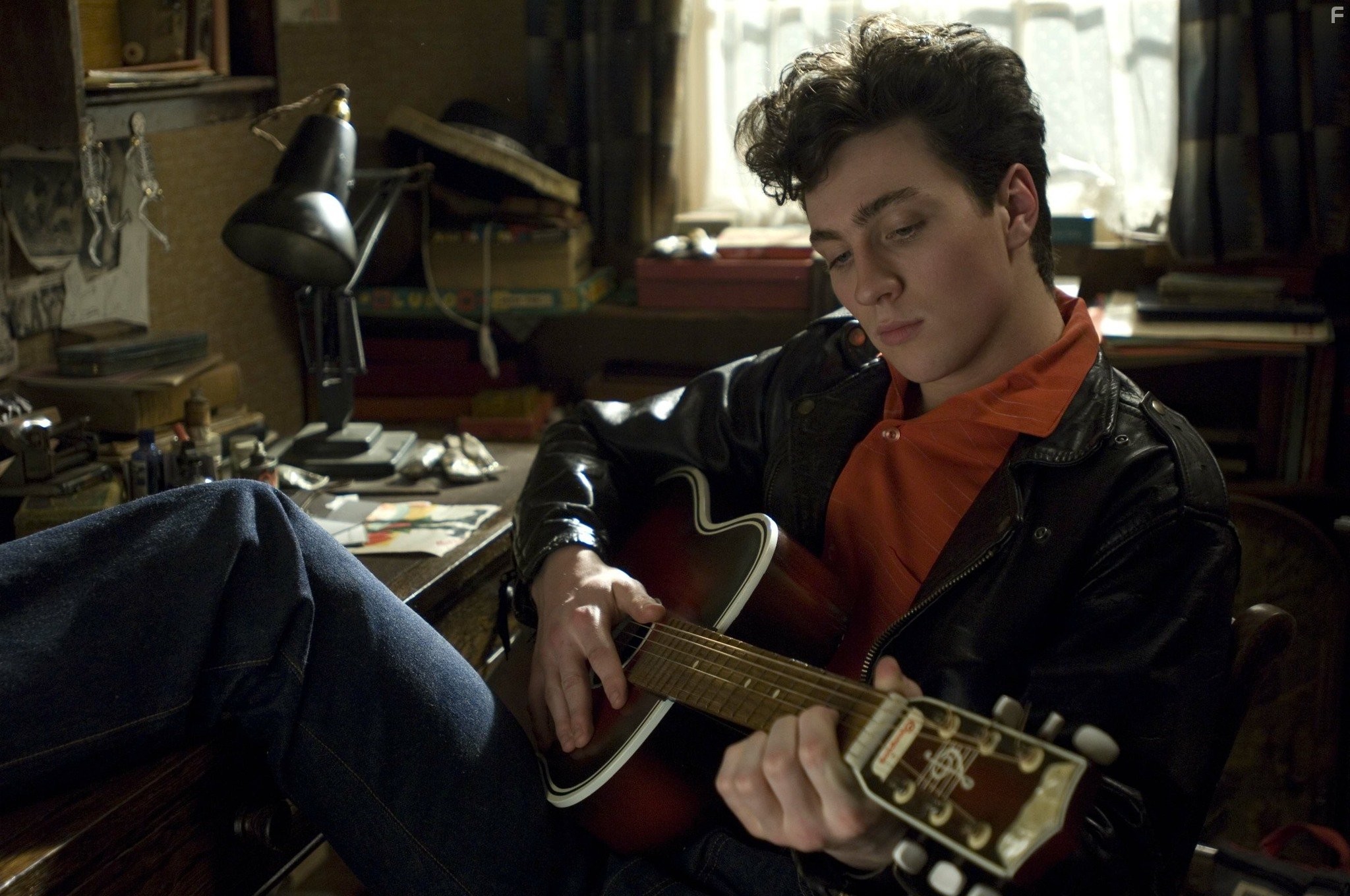 Aaron Taylor-Johnson in Стать Джоном Ленноном (2009)