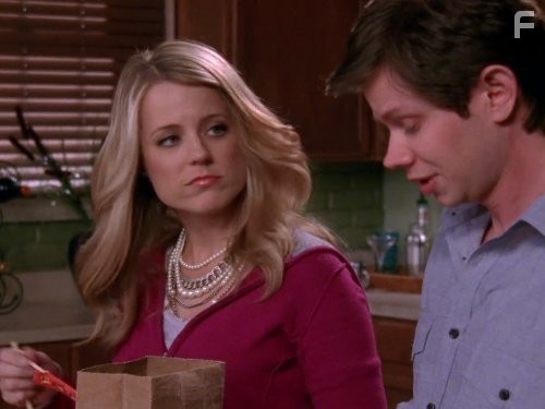 Allison Munn and Lee Norris in Холм одного дерева (2003)