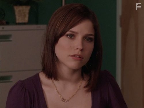 Sophia Bush in Холм одного дерева (2003)