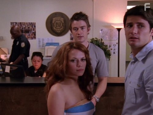 Robert Buckley, James Lafferty, and Bethany Joy Lenz in Холм одного дерева (2003)