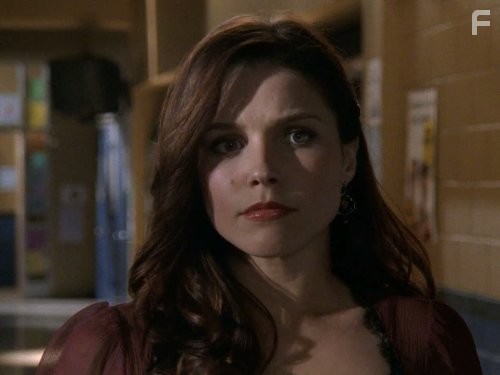 Sophia Bush in Холм одного дерева (2003)