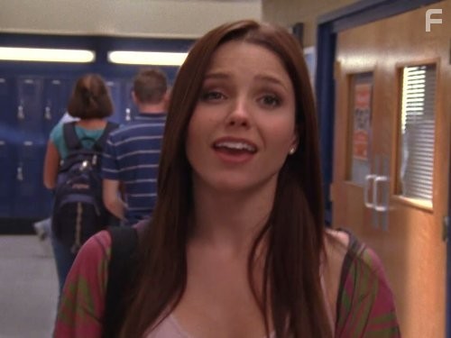 Sophia Bush in Холм одного дерева (2003)