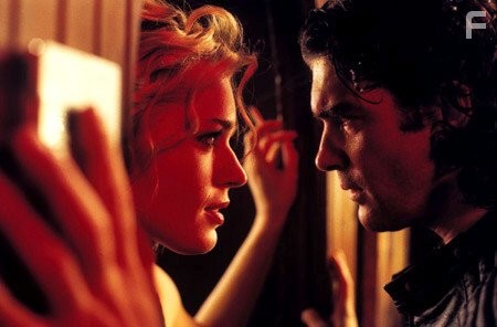 (L-R) REBECCA ROMIJN-STAMOS and ANTONIO BANDERAS in "Femme Fatale," distributed by Warner Bros. Pictures.