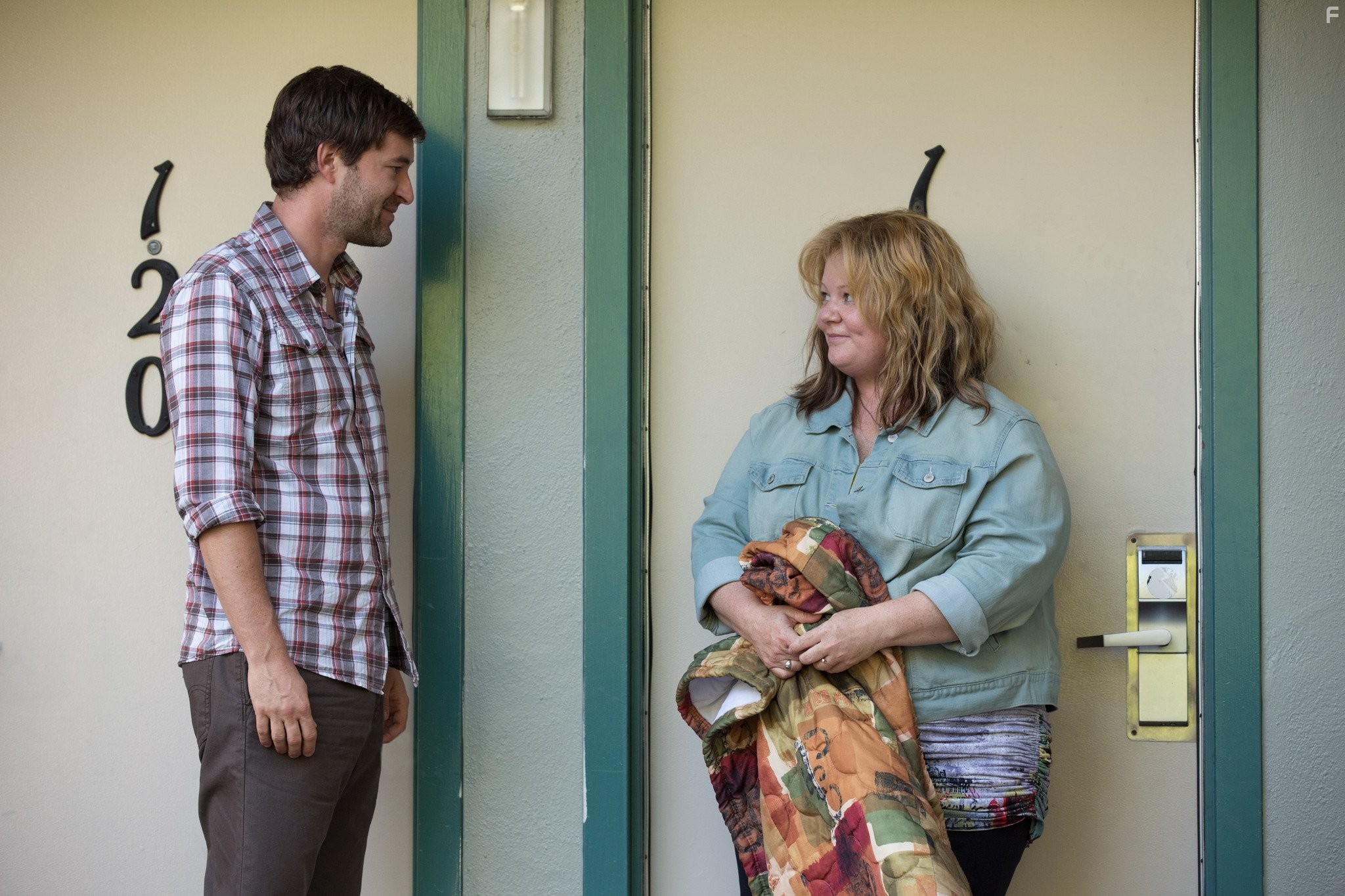 Mark Duplass and Melissa McCarthy in Тэмми (2014)