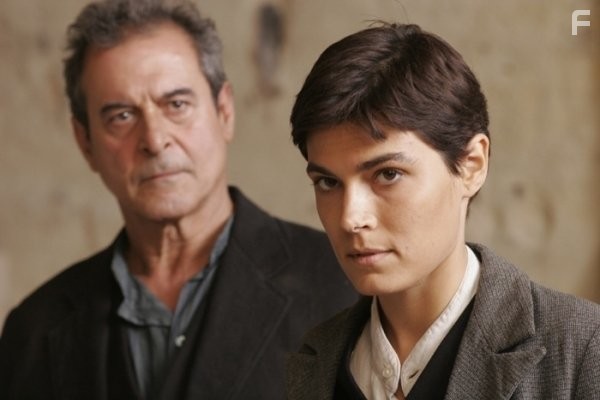 Ennio Fantastichini and Valeria Solarino in Viola di mare (2009)