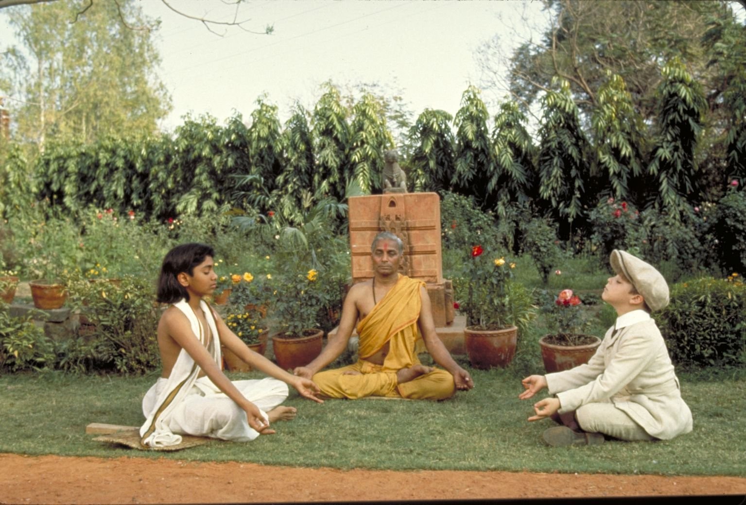 Corey Carrier and Hemanth Rao in Приключения молодого Индианы Джонса (1992)