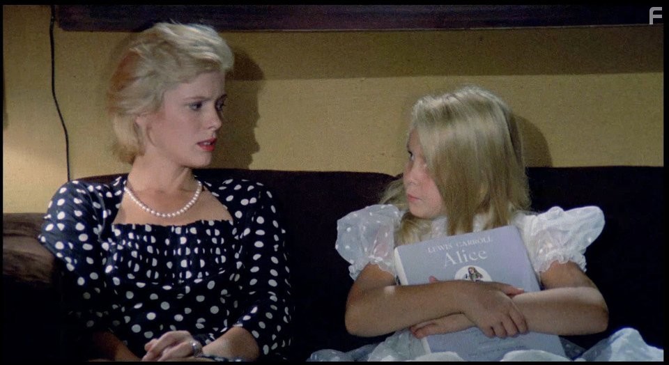 Il profumo della signora in nero (1974)