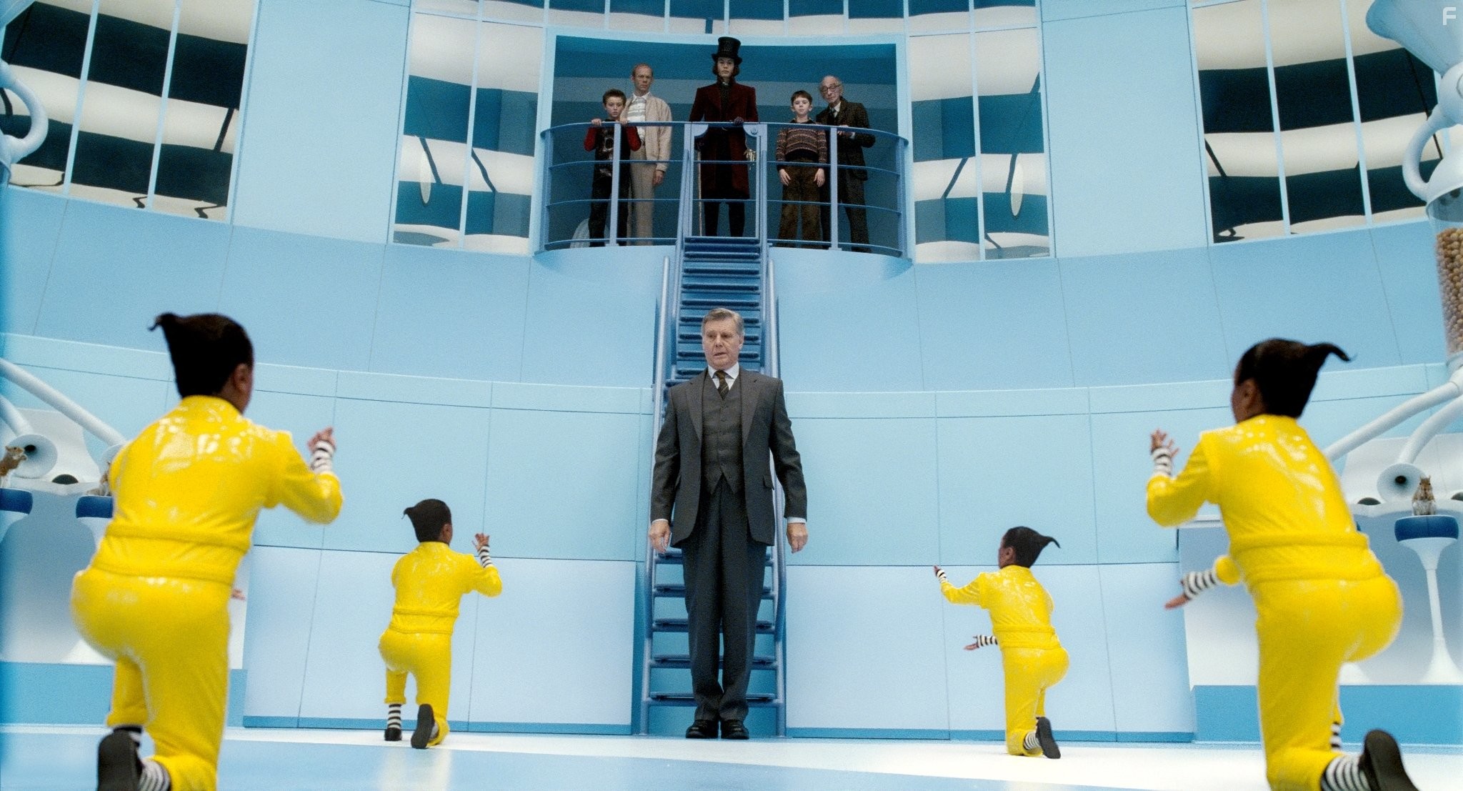 Johnny Depp, Adam Godley, Freddie Highmore, David Kelly, Deep Roy, and Jordan Fry in Чарли и шoколадная фабрика (2005)