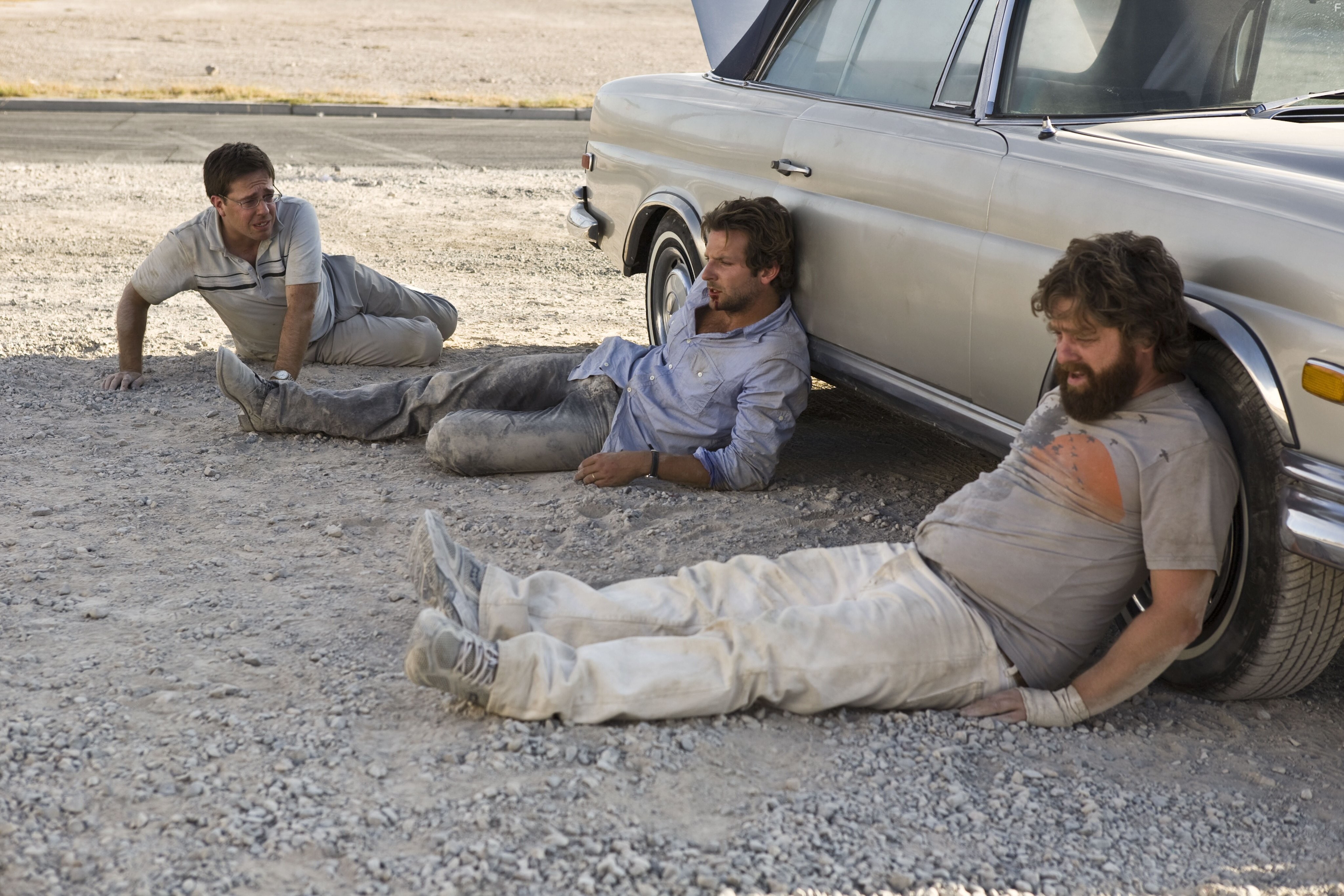 Bradley Cooper, Zach Galifianakis, and Ed Helms in Мальчишник в Вегасе (2009)