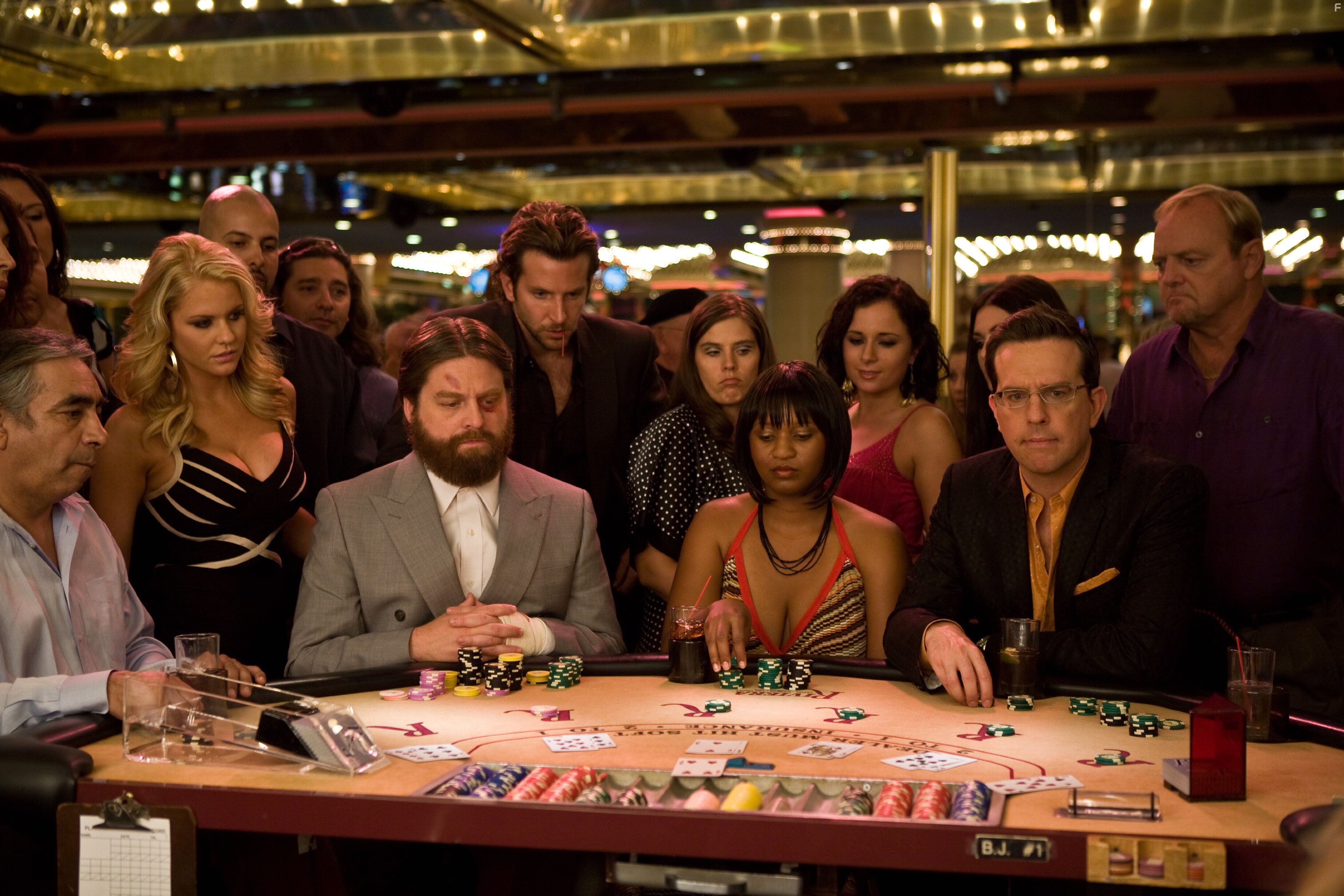Bradley Cooper, Zach Galifianakis, and Ed Helms in Мальчишник в Вегасе (2009)