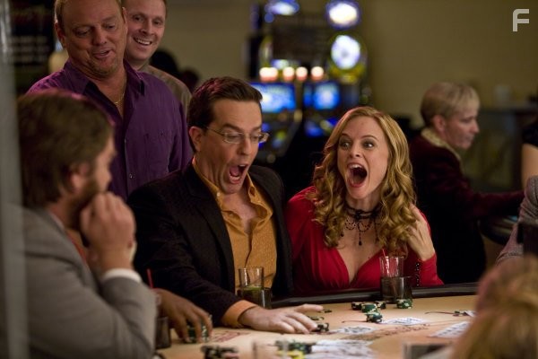 Heather Graham and Ed Helms in Мальчишник в Вегасе (2009)
