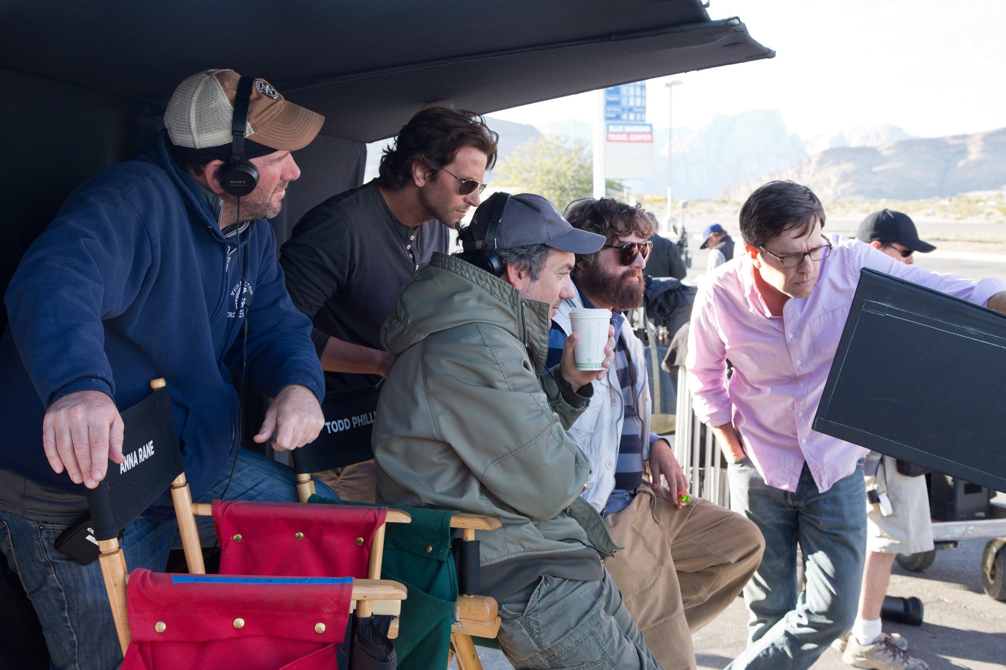 Lawrence Sher, Bradley Cooper, Zach Galifianakis, Todd Phillips, and Ed Helms in Мальчишник: Часть III (2013)