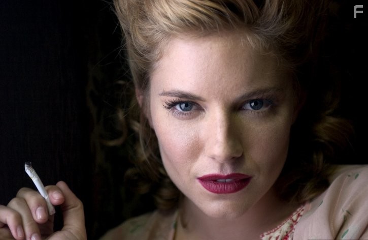 Sienna Miller in Запретная любовь (2008)