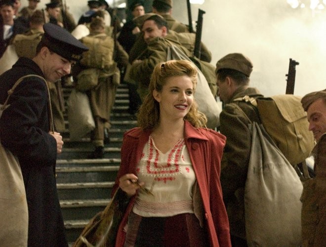 Sienna Miller in Запретная любовь (2008)