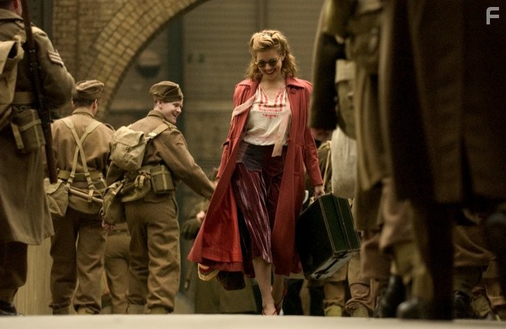 Sienna Miller in Запретная любовь (2008)