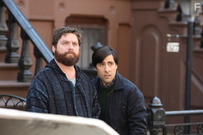 Jason Schwartzman and Zach Galifianakis in Убить скуку (2009)