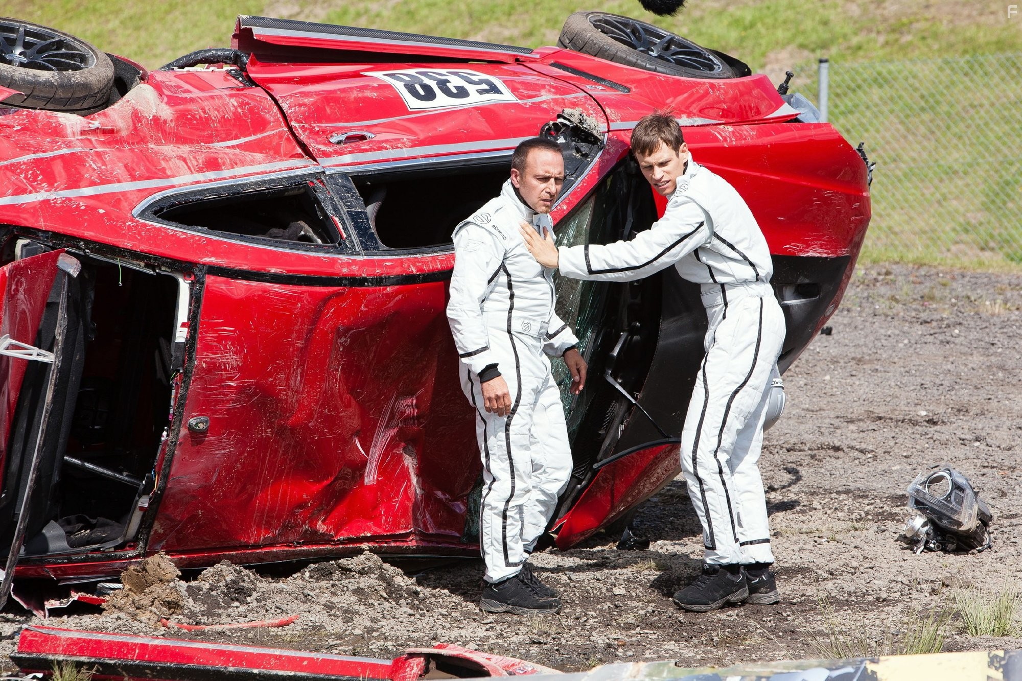 Erdogan Atalay and Vinzenz Kiefer in Спецотряд 'Кобра' (1996)