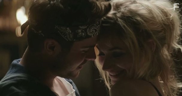 Zac Efron and Imogen Poots in Этот неловкий момент (2014)