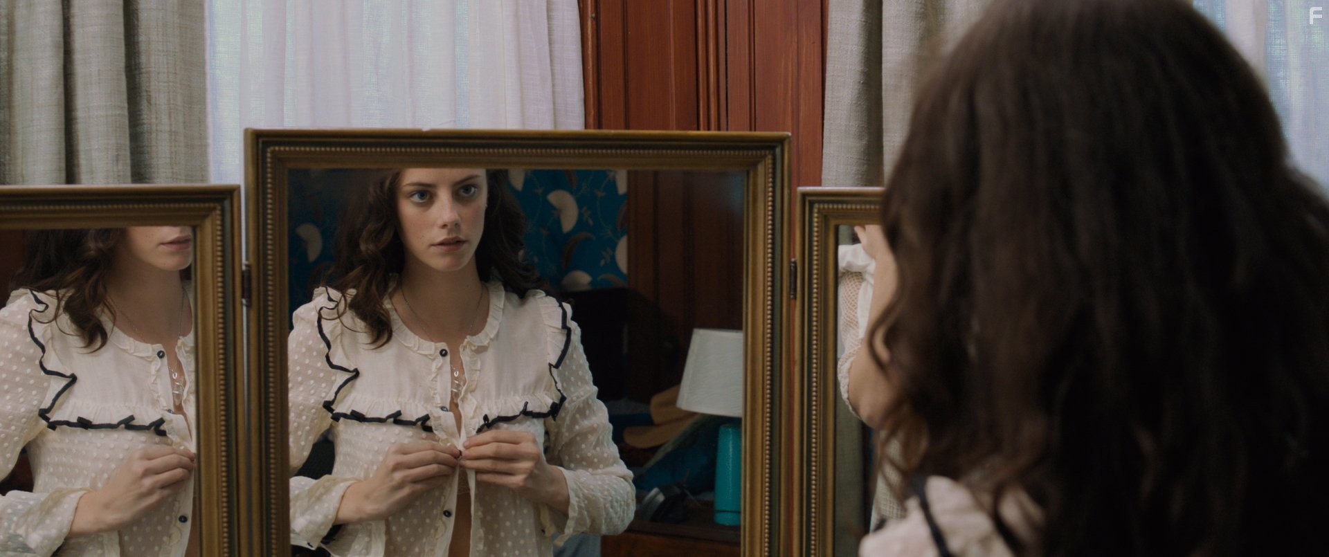 Kaya Scodelario in Эмануэль и правда о рыбах (2013)