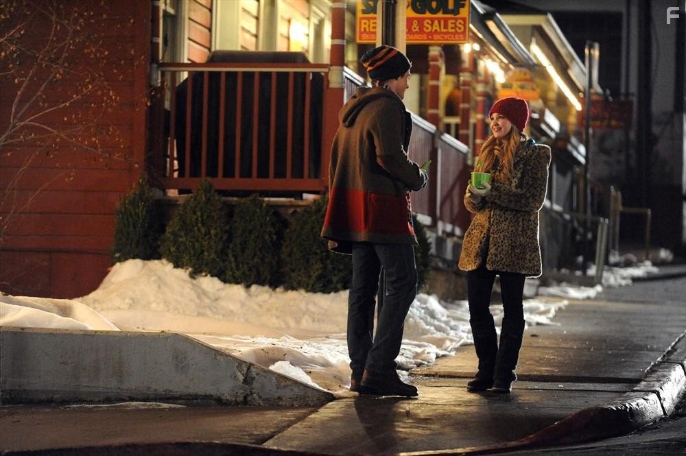 Luke Benward and Dove Cameron in Облако 9 (2014)