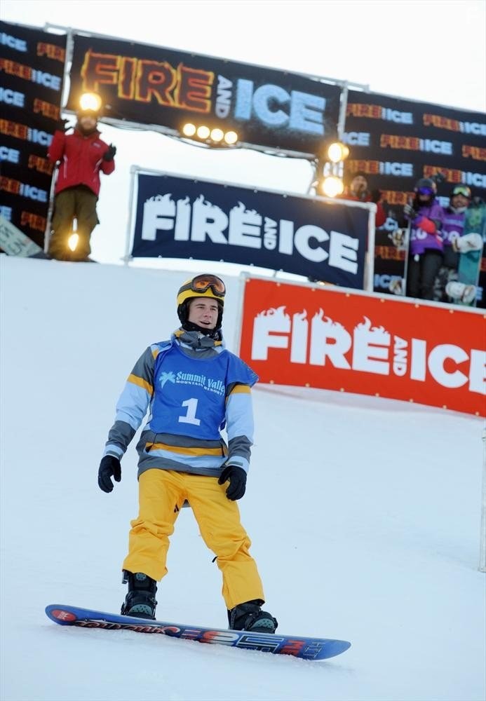 Luke Benward in Облако 9 (2014)