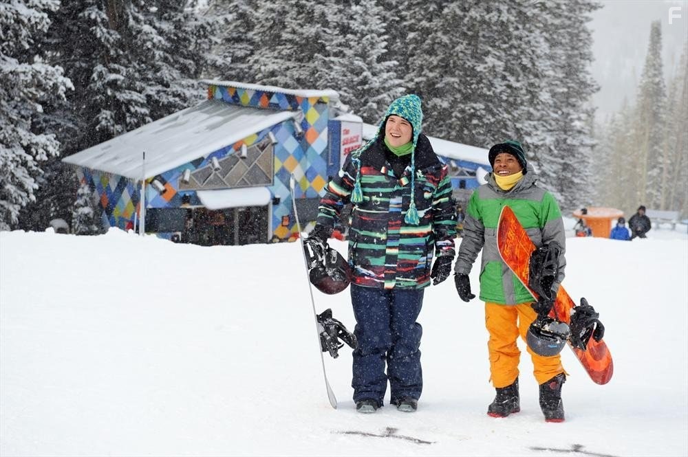 Andrew Caldwell and Carlon Jeffery in Облако 9 (2014)