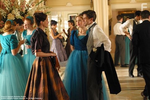 Julia Roberts, Julia Stiles, and Topher Grace in Улыбка Моны Лизы (2003)